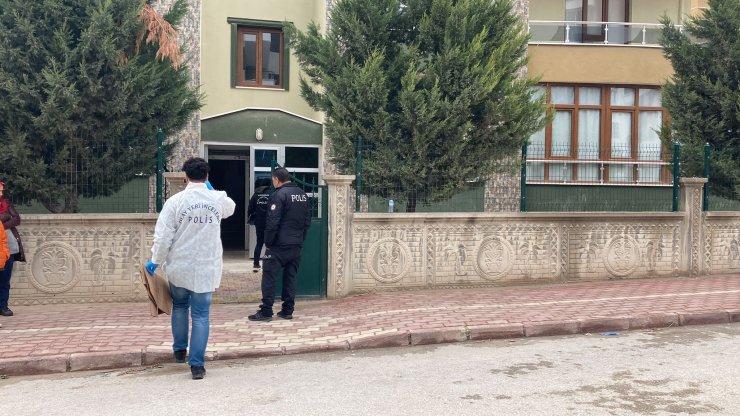 Konya'da annesini bıçaklayıp, kendini eve kilitleyen gençle ilgili yeni gelişme