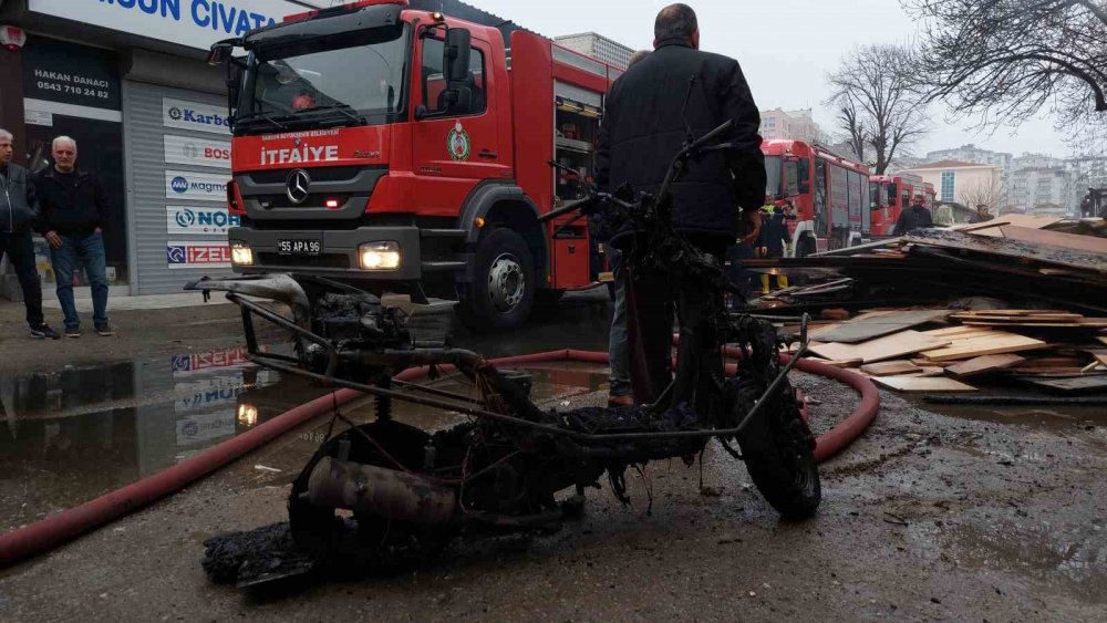 Samsun’da mobilya imalathanesinde yangın