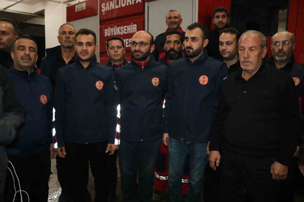 Selde yüzerek kurtulan itfaiye erleri o anları anlattı