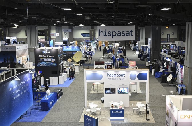 Türk firmaları dünyanın en büyük uydu fuarına çıkarma yaptı