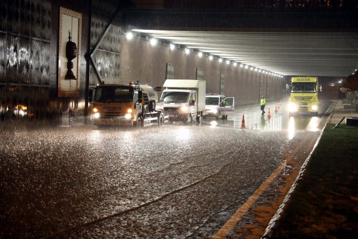 Gaziantep'te sağanak ve dolu etkili oldu