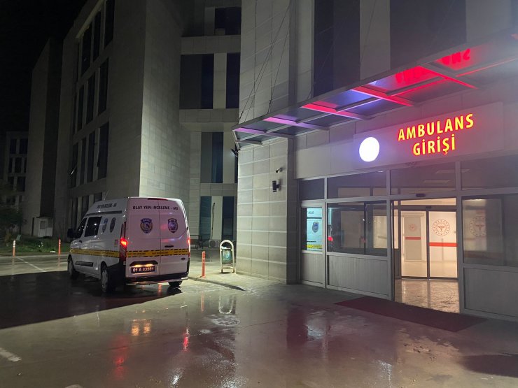 Otogarda maskeli 2 şüphelinin silahlı saldırısına uğrayıp, yaralandı