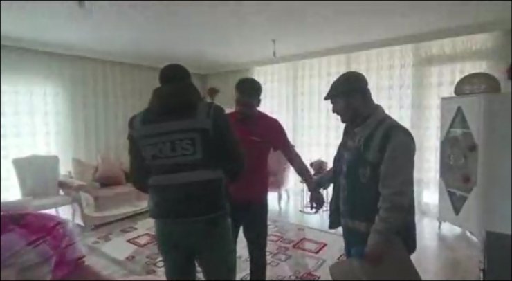 Diyarbakır'da lüks plazalara 'Alo Masaj' operasyonu: 7 gözaltı