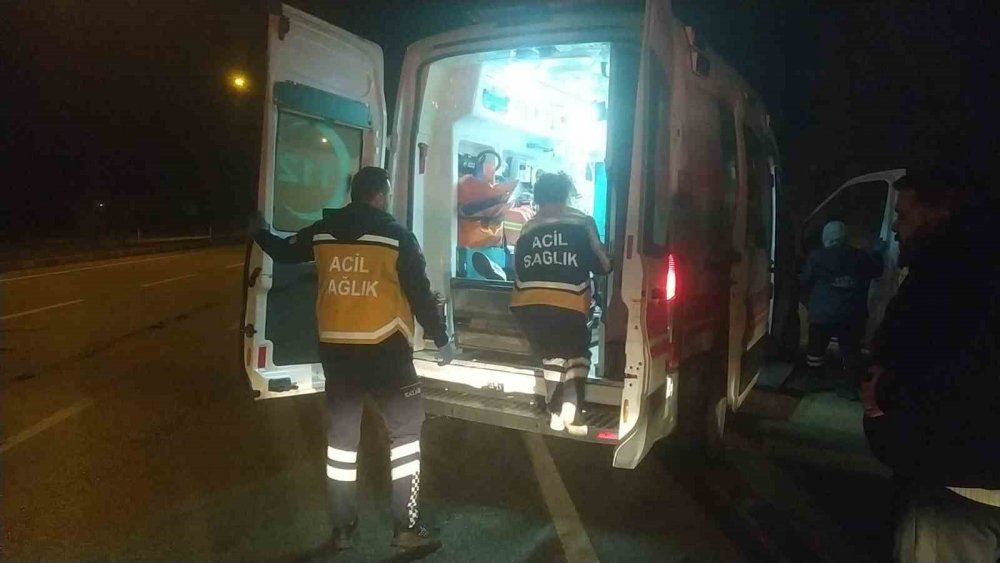 İki otomobil çarpıştı: 4 yaralı