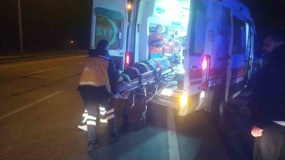 İki otomobil çarpıştı: 4 yaralı