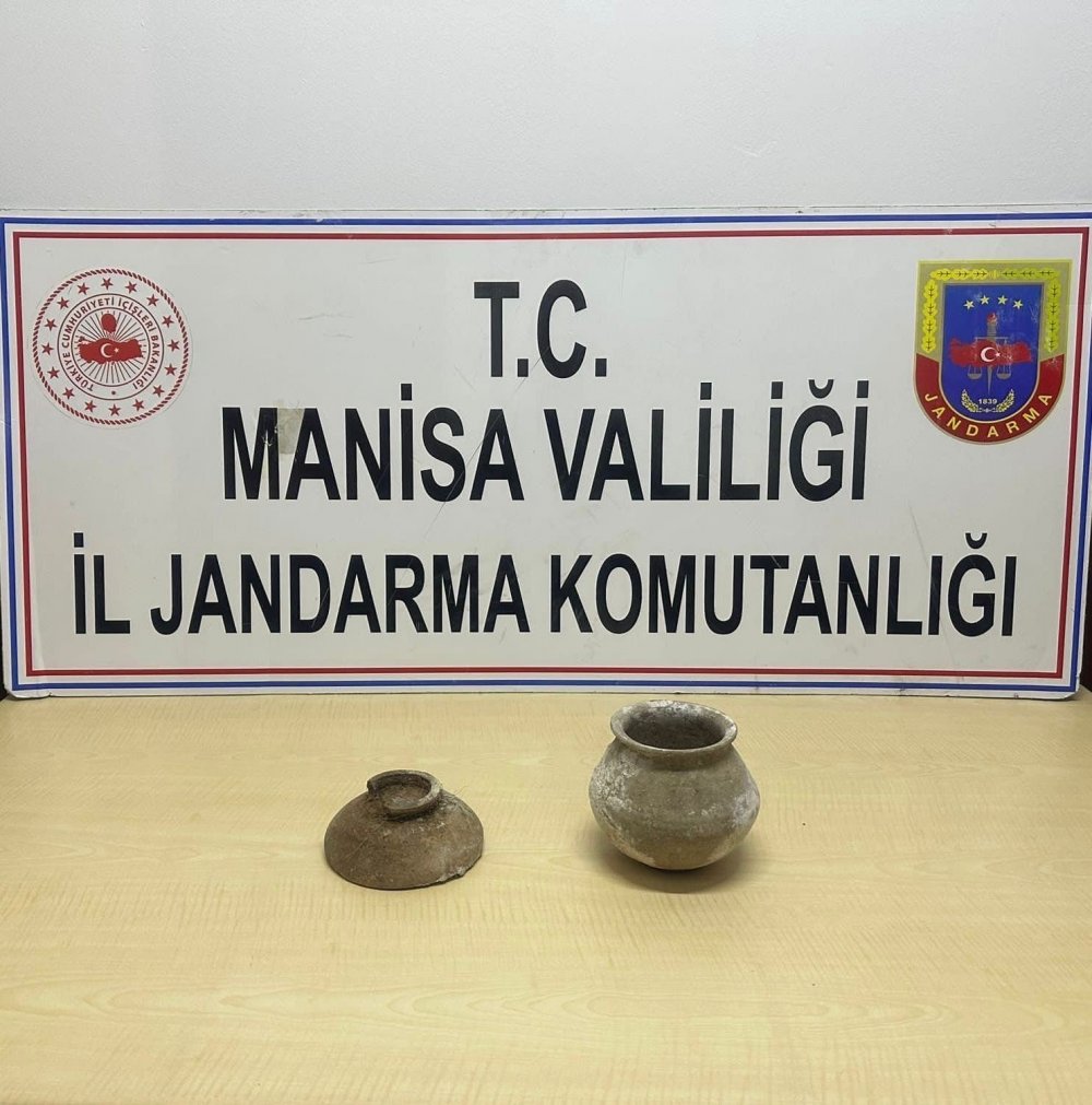 Kepçeyle yapılan kaçak kazıda 6 şüpheli suçüstü yakalandı