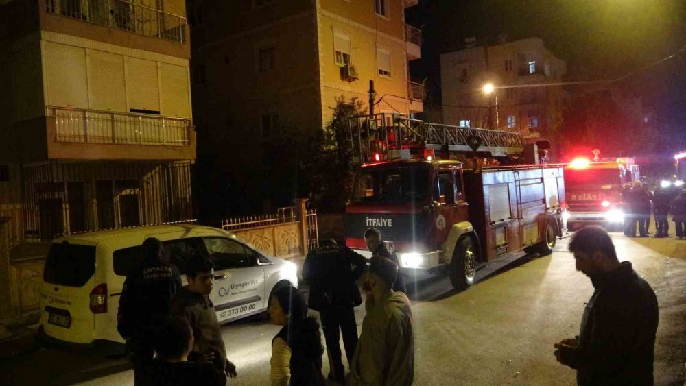 Öfkesini evinden çıkardı: Oturduğu daireyi ateşe verip kaçtı