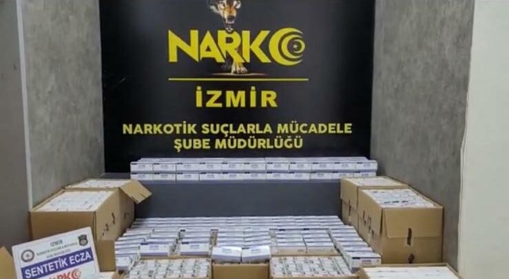 Otomobilde kırmızı reçeteye tabi 88 bin hap ele geçirildi; 3 gözaltı