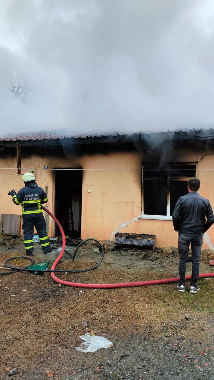 Samsun'da cami lojmanında yangın