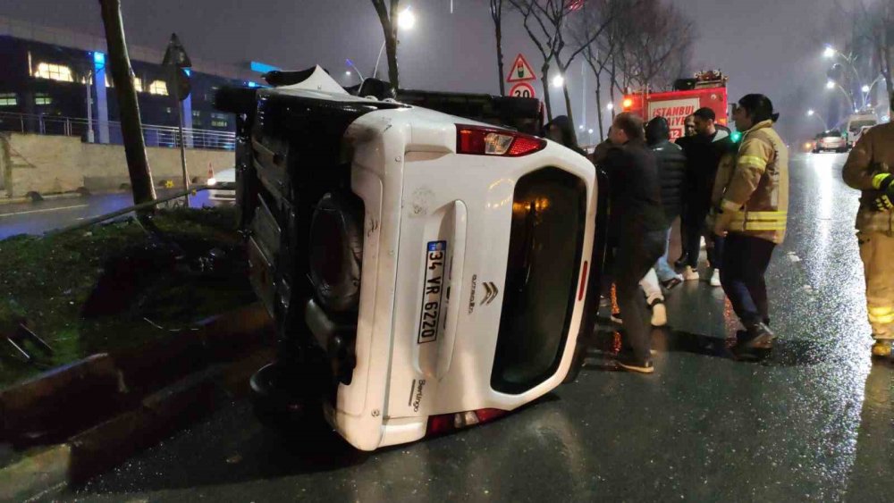 Sultangazi’de kaza yapan sürücü önce olay yerinden kaçtı, sonra geri dönüp kavga çıkardı