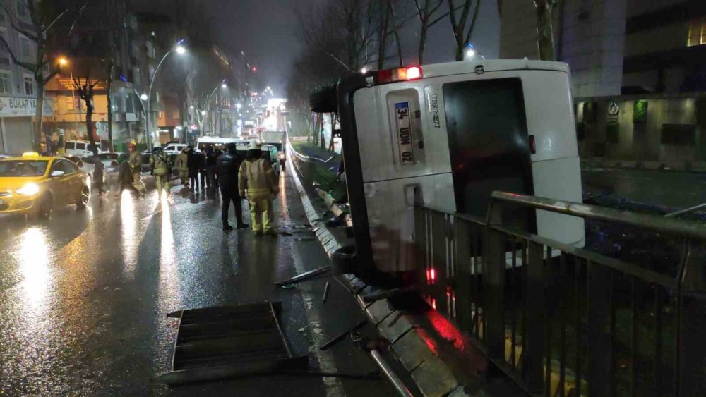 Sultangazi’de kaza yapan sürücü önce olay yerinden kaçtı, sonra geri dönüp kavga çıkardı