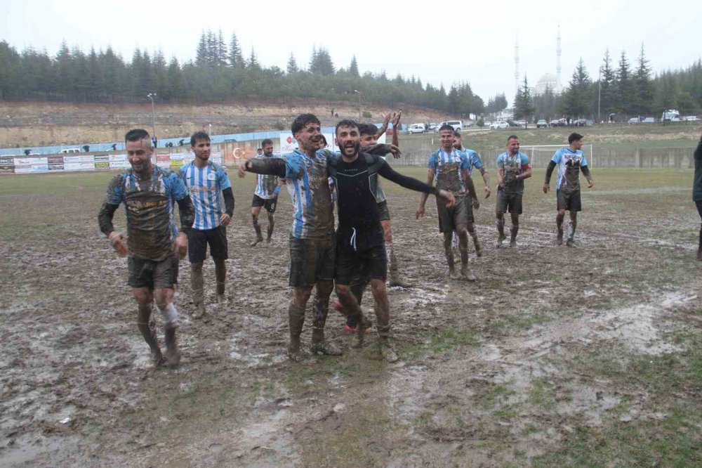 Konya'da görülmemiş şampiyonluk sevinci! Böyle kutladılar