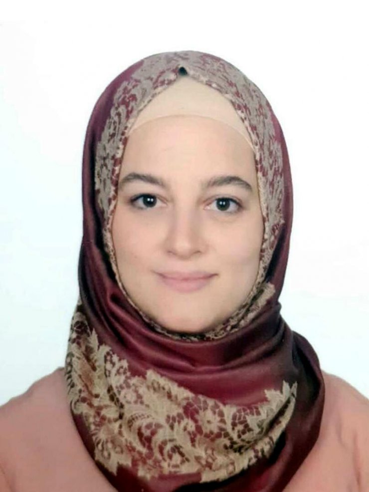 Rönesans Rezidans'ın enkazından çıkmayan 3 çocuğu ile eşinin gıyabi cenaze namazını kıldı