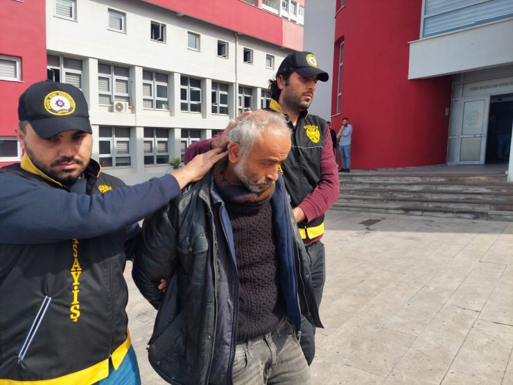 Motosiklet hırsızlığından aranıyordu, klima çalarken yakalandı