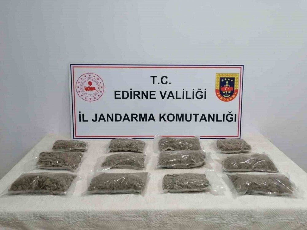 Edirne’de 36 kilogram kokain, 1.8 milyon adet extacy hap ele geçirildi