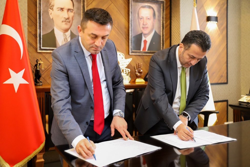 O belediyede en düşük işçi maaşı 13 bin TL oldu