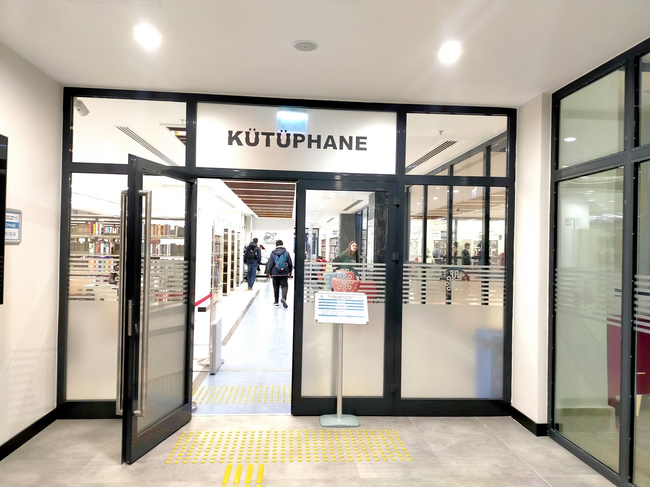 konya-bosna-yeni-nesil-sehir-kutuphanesi-6.jpg