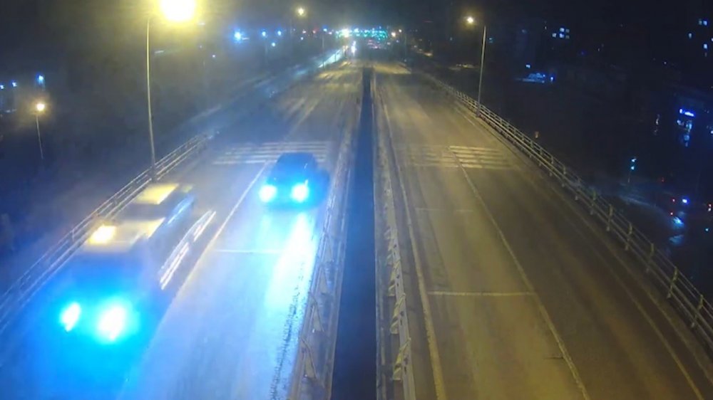 Konya'da pişkin hırsız çaldığı otomobili parçalatmak için çekiciyle sanayiye götürdü, kamera görüntülerinden yakalandı