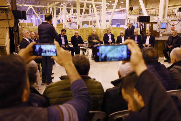 Cumhurbaşkanı Erdoğan Mobilyacılar İhtisas Sanayi Sitesi'ni ziyaret etti