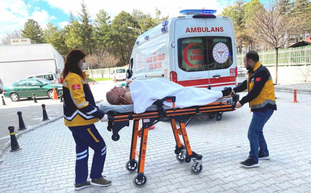 Konya'da görünmez kaza! Traktörün şaftına elbisesini kaptırdı