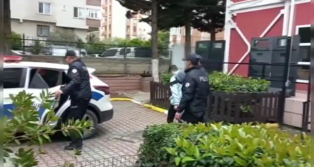 Lüks otomobillere dadanan şahıslar yakalandı