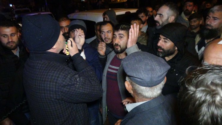 İki grup arasında sopalı kavga: 3 yaralı, 5 gözaltı