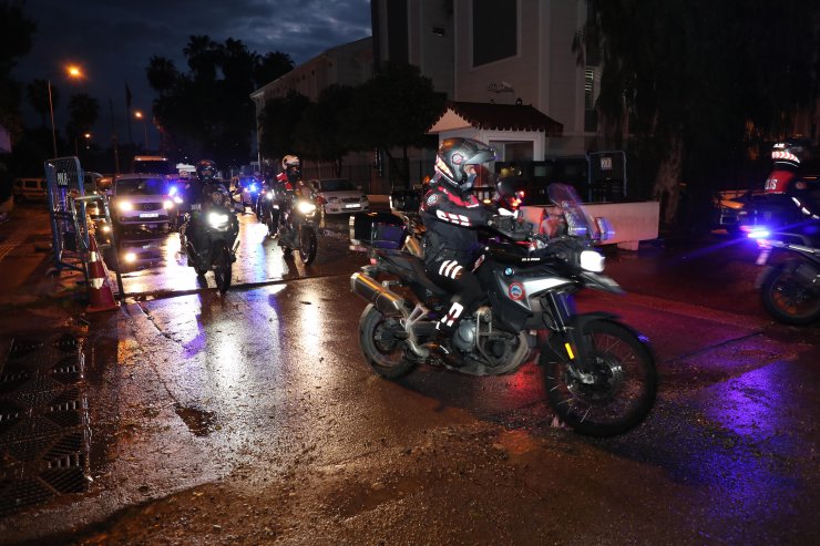 Mersin'de fuhuş operasyonunda 11 tutuklama