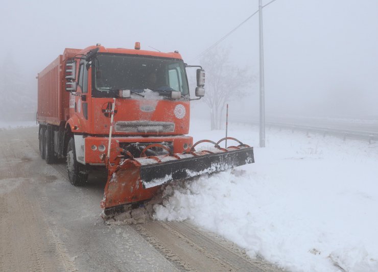 Denizli'de yüksek kesimlerde kar yağışı etkili oldu