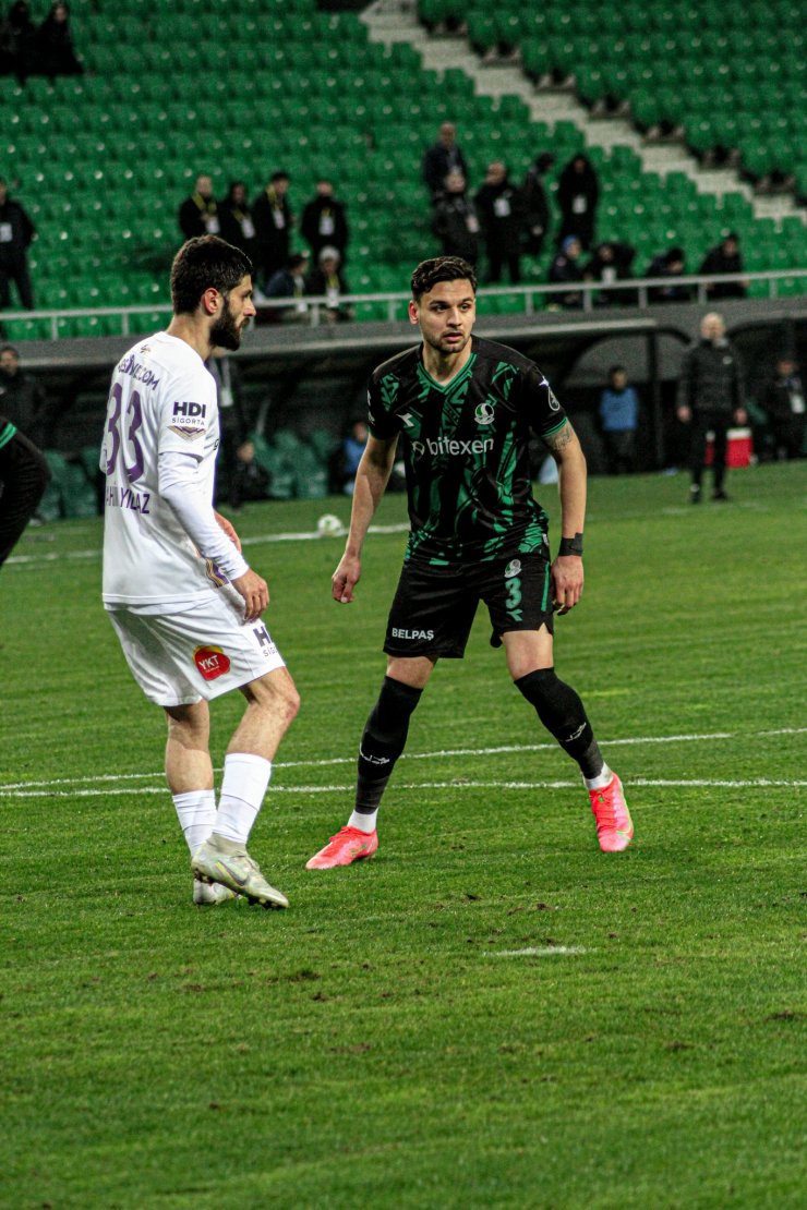 Sakaryaspor, Eyüpspor'u 2 golle geçti