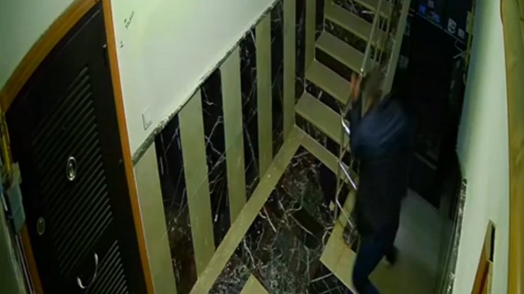 Silahlı saldırıda ölen muhtarın babası ile üvey kardeşi tutuklandı