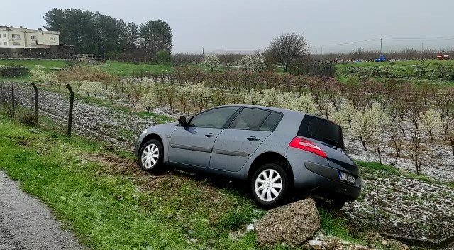 Aynı yerde yarım saat arayla 2 kaza