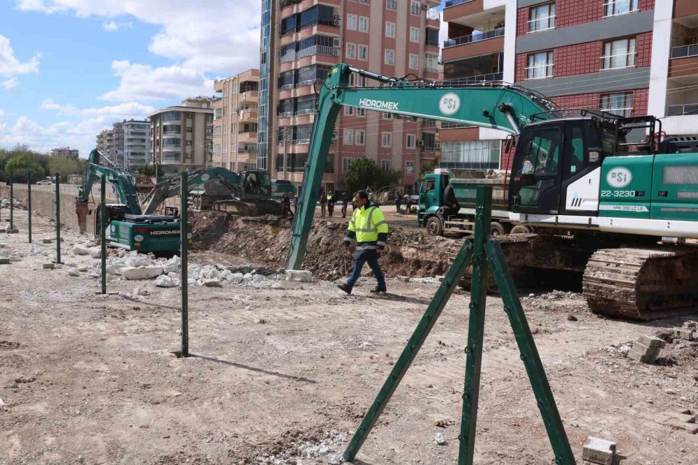 Şanlıurfa’da 17 kişinin öldüğü felaketin ardından çalışma başlatıldı