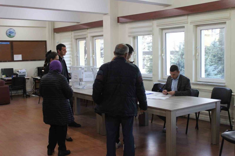 Bulgaristan seçimleri için Türkiye’de çifte vatandaşlar sandık başında