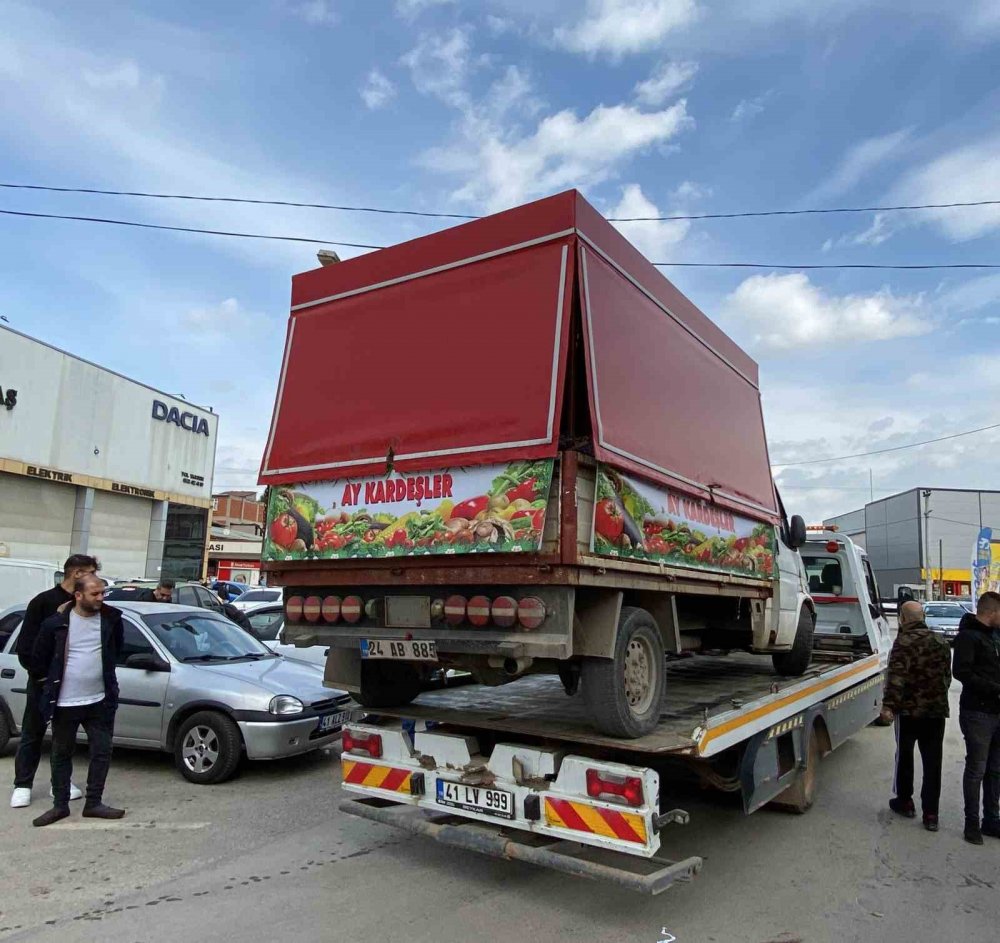 Manav ile ayakkabıcı arasındaki yer kavgası kanlı bitti