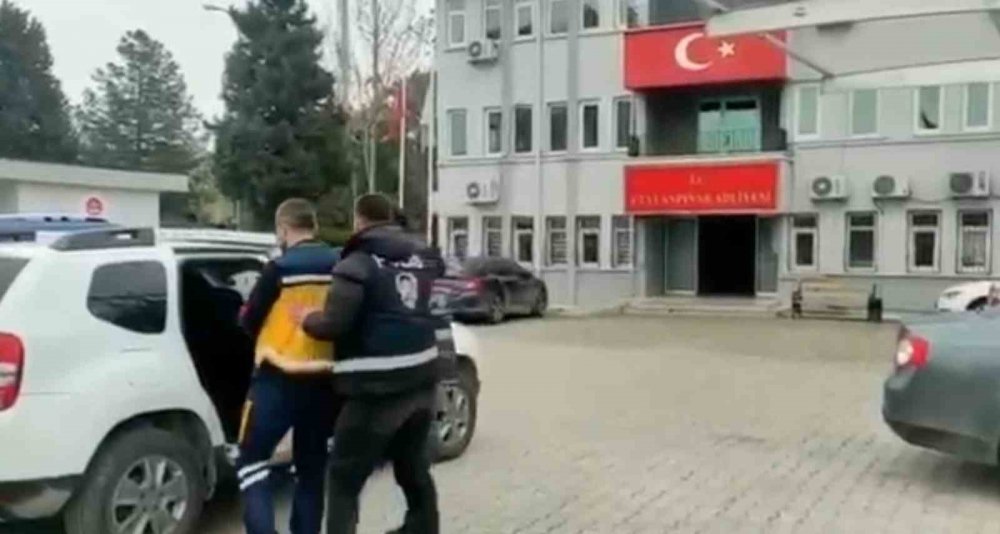 Şanlıurfa’da üzerinde uyuşturucu çıkan ambulans şoförü tutuklandı
