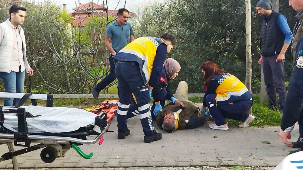 Tırın dorsesinin çarptığı motosikletli yaralandı
