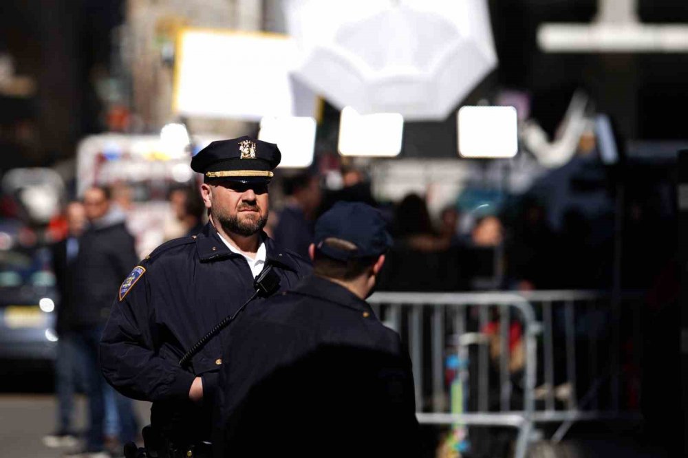 Trump, yarın hakim karşısına çıkmak üzere New York’a hareket etti