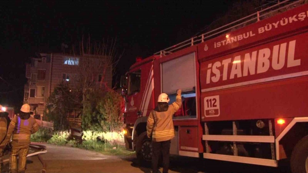 3 katlı villada yangın paniği