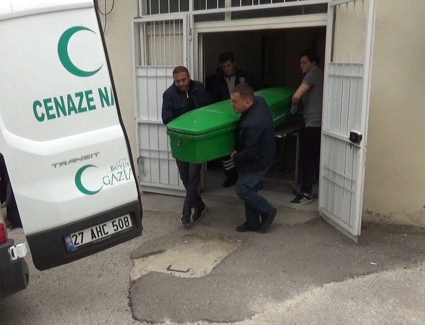 Haraç vermeyen esnafı bıçaklayarak öldürdü