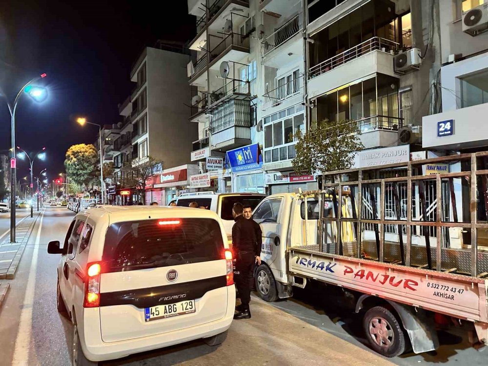 Havaya 4 el ateş açıp kaçtı