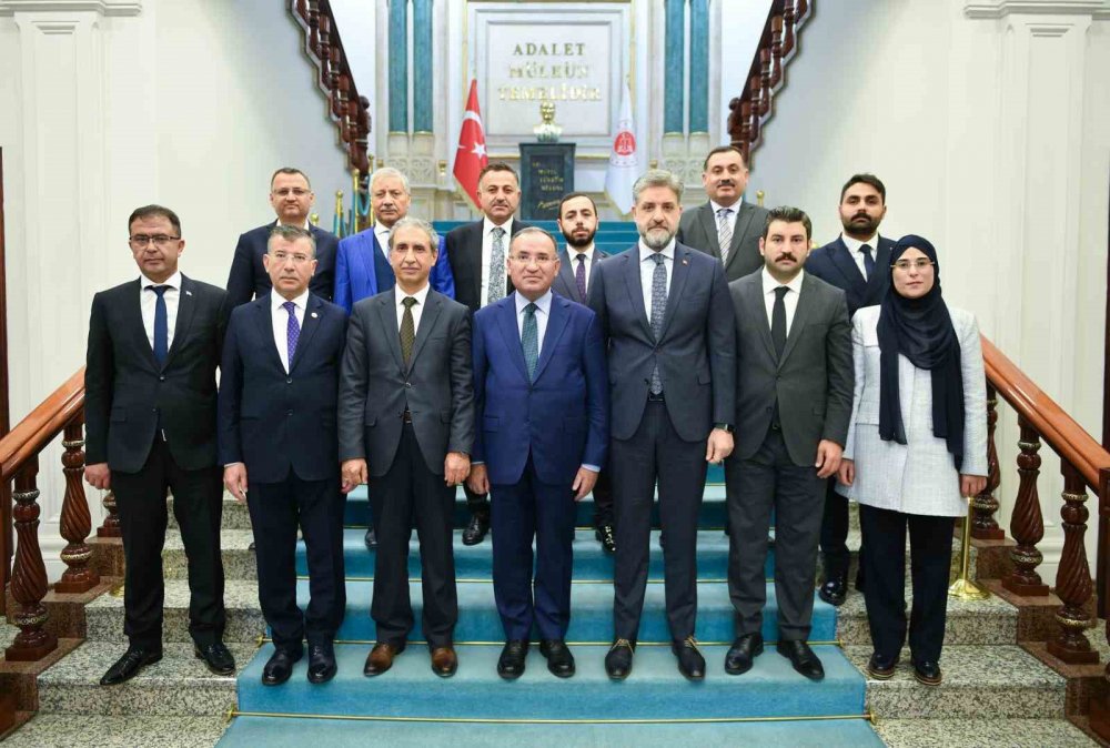 Bakan Bozdağ, AK Parti Şanlıurfa milletvekili adaylarıyla bir araya geldi