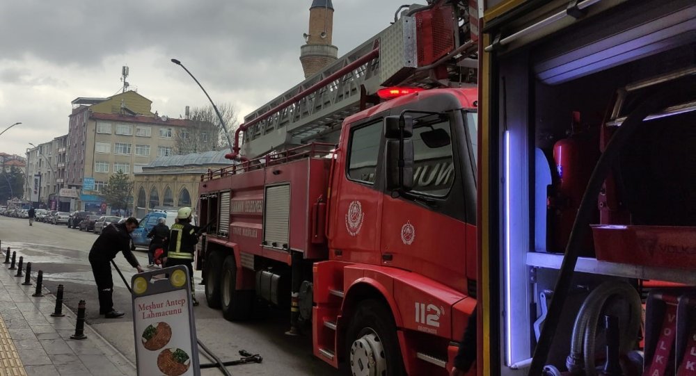 Karaman’da fırına ait depoda yangın
