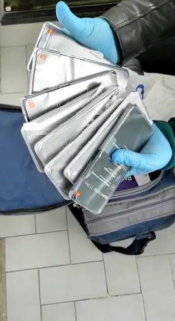 Konya'da baskın yapılan evdeki fırından çıkanlar polisi şaşkına çevirdi