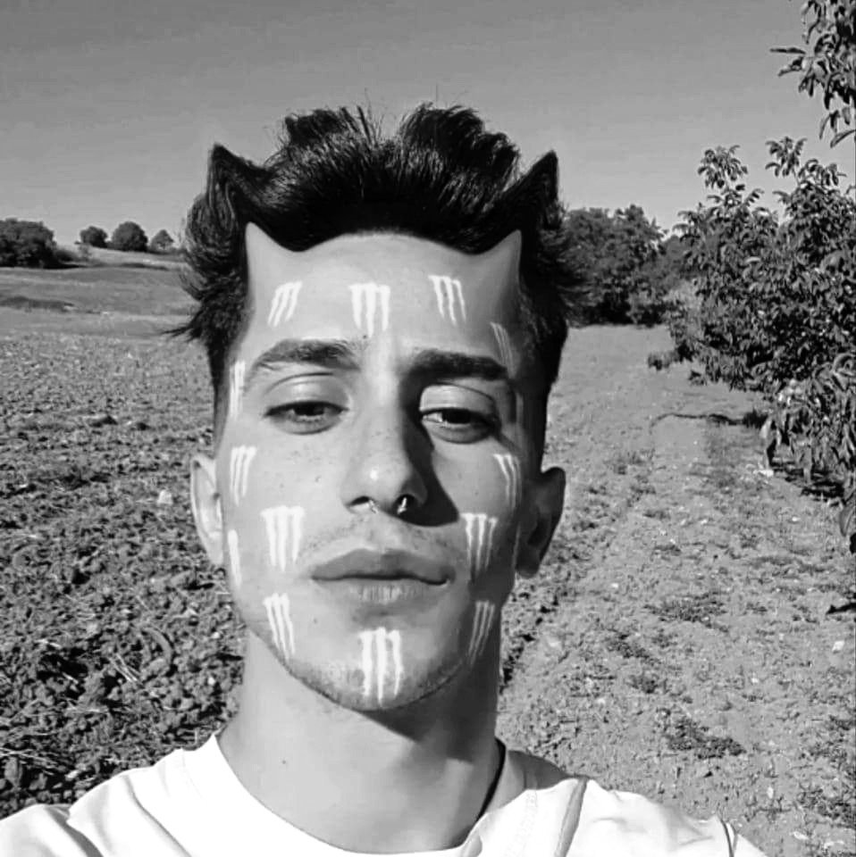 1 kişinin öldüğü iki motosikletin çarpıştığı feci kaza kamerada