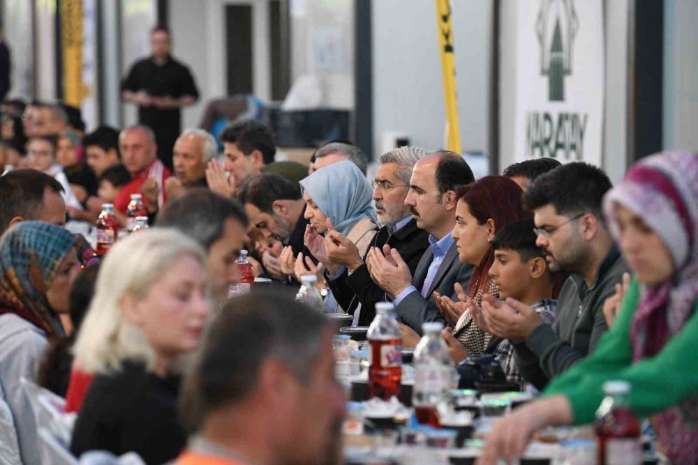 Konya kentinde duygulandıran konuşma: Hatay sizi hiç unutmayacak
