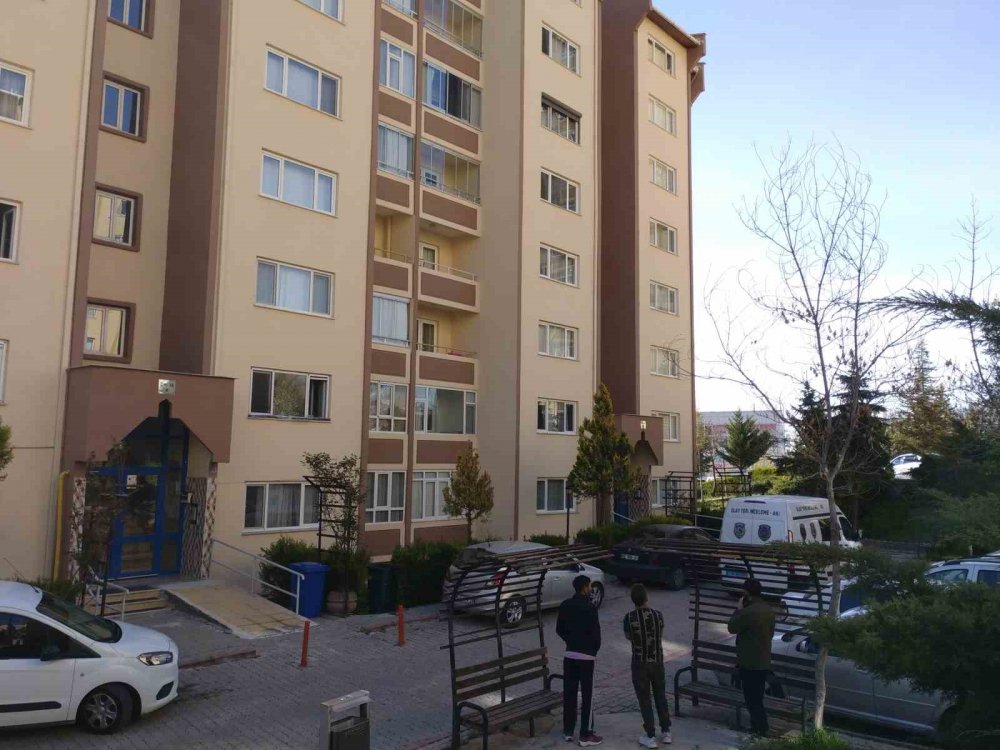 Konya'da cinnet getiren polis, eşini ve çocuklarını silahla vurdu!