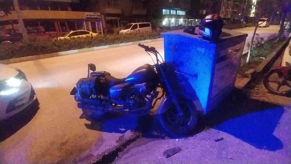 Motosiklete çarptı, bırakıp kaçtı