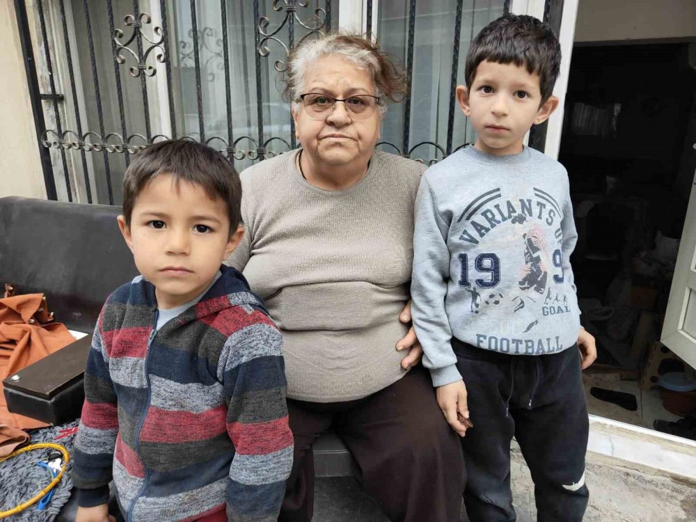 Oğlunun özürlü maaşını komşusuna kaptırdı