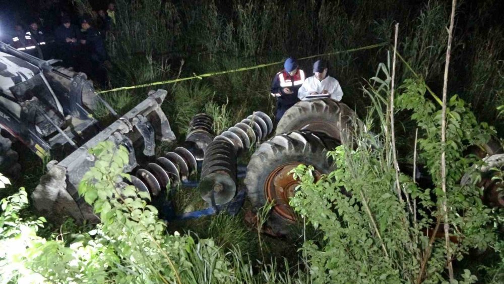 Traktörün altında kalarak hayatını kaybetti