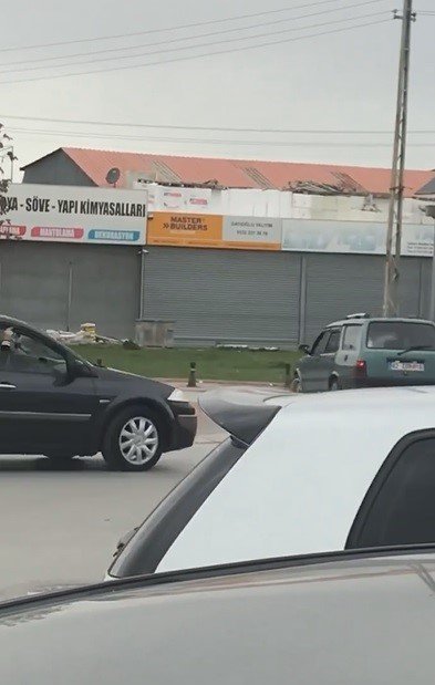 Konya'da yoğun trafik arasında drift terörü estirdi, cezayı yedi